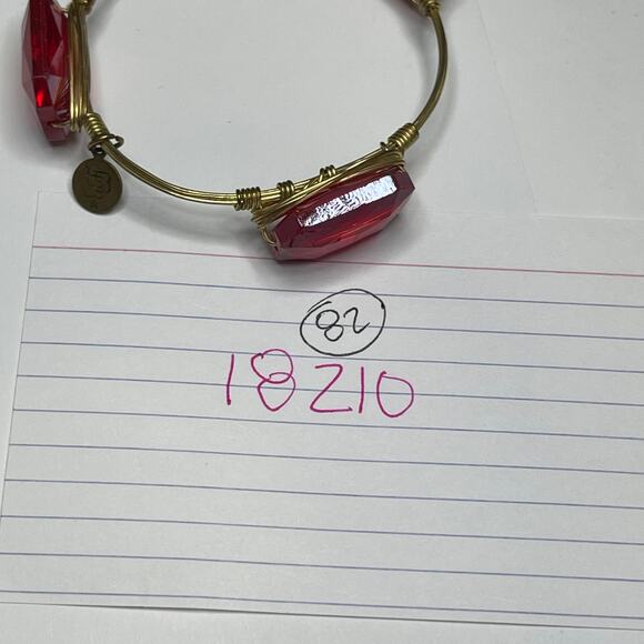 BOURBON & BOWETIES gold tone bracelet bangle red faceted signed jewelry wire - Picture 8 of 8